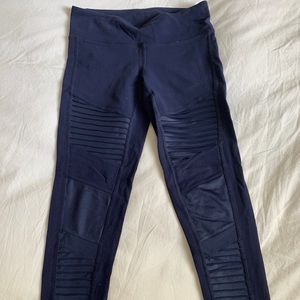 Alo Yoga Moto Legging